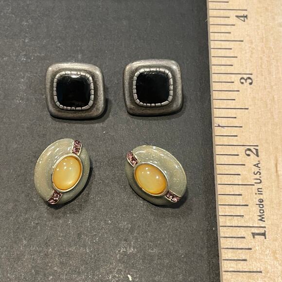 Vintage Fashion pierced LOT earrings Modernist black faux stone oval beige - Picture 3 of 5
